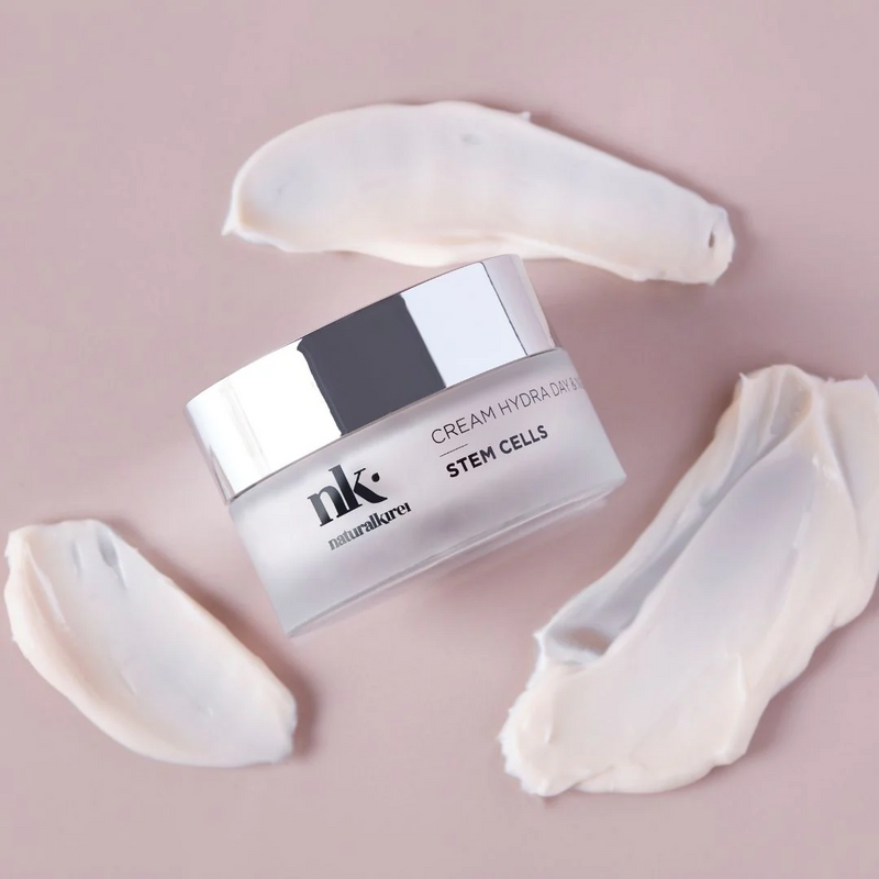 Hydra Day & Night / Loción antiedad que alisa, hidrata y protege con el poder de la uva